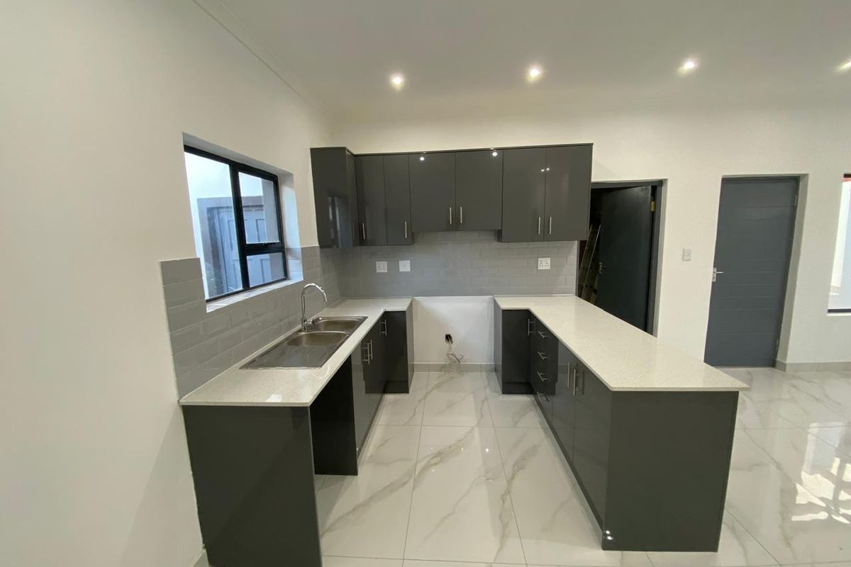House For Sale in Eersterivier South Eersterivier - Photo 4