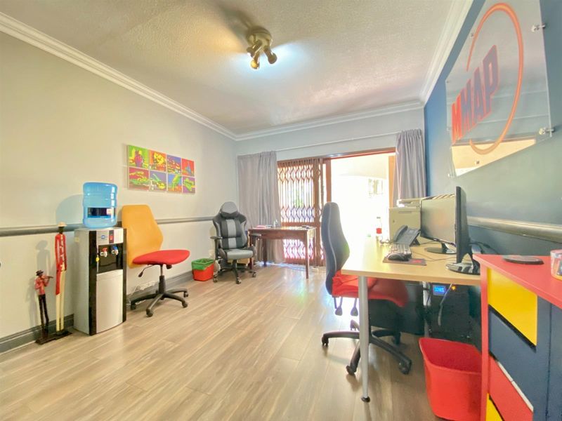 Apartment For Sale in Morningside, Sandton - Photo 3