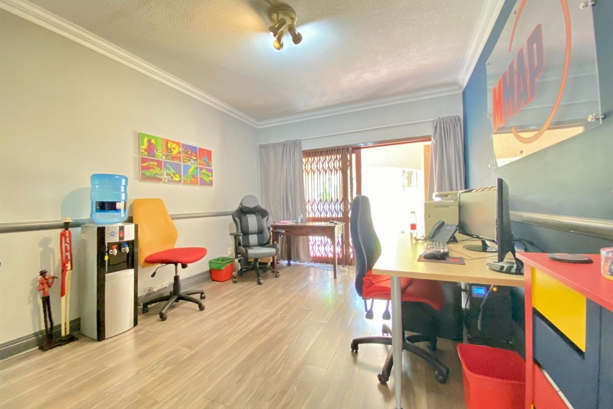 Apartment For Sale in Morningside, Sandton - Photo 3