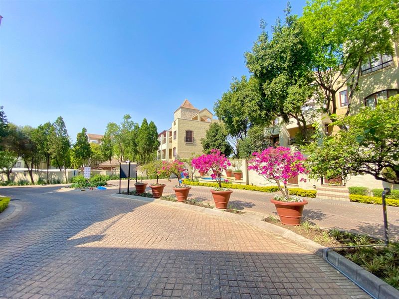 Apartment For Sale in Morningside, Sandton - Photo 8