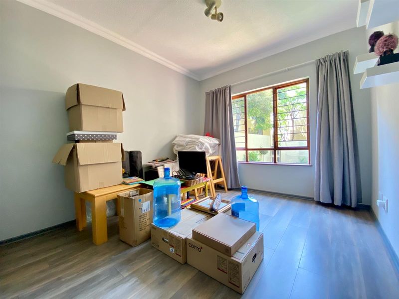 Apartment For Sale in Morningside, Sandton - Photo 7