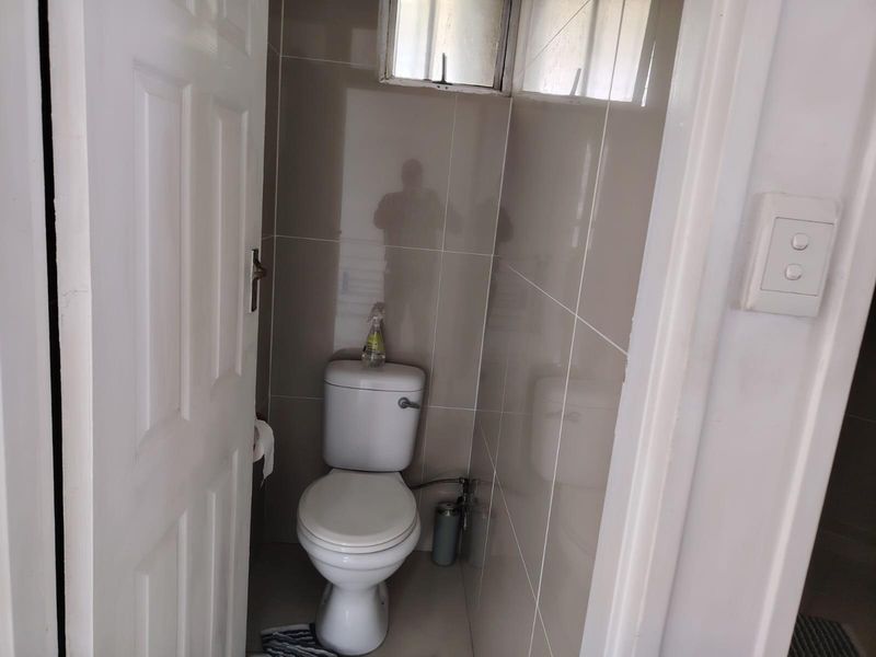 Wake Up to Breathtaking Ocean Views in Amanzimtoti! - Photo 9