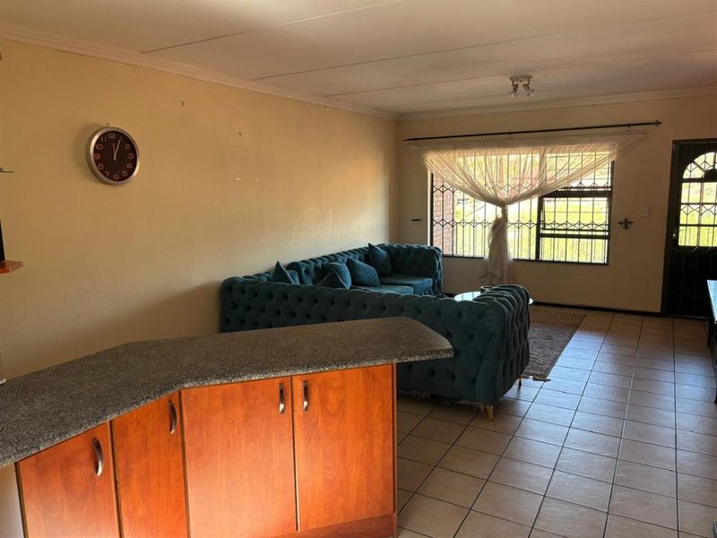 Apartment For Sale in Winchester Hills, Johannesburg - Photo 9