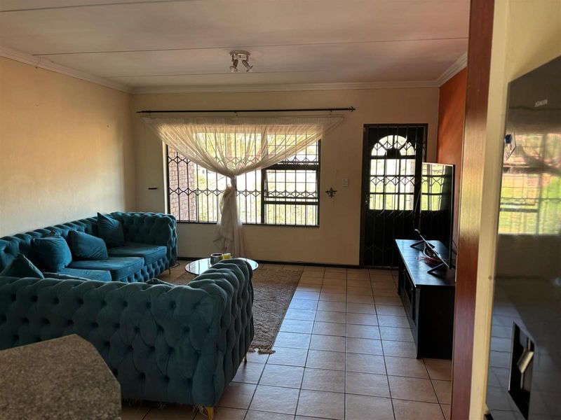 Apartment For Sale in Winchester Hills, Johannesburg - Photo 8