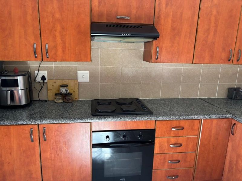 Apartment For Sale in Winchester Hills, Johannesburg - Photo 4