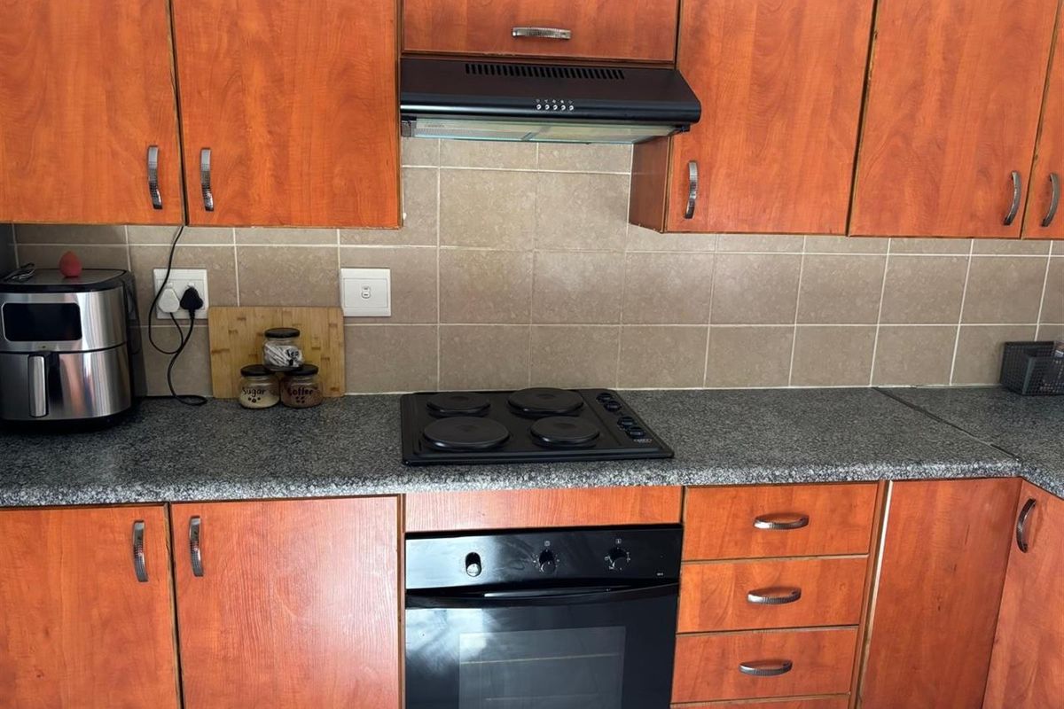 Apartment For Sale in Winchester Hills, Johannesburg - Photo 3