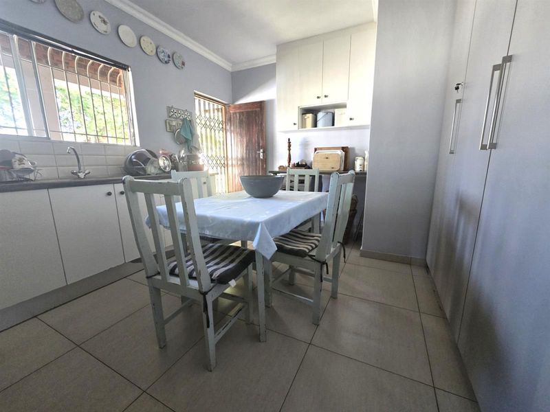 Dream family home for sale in stunning old Meer En See, Richards Bay, KwaZulu Natal - Photo 5