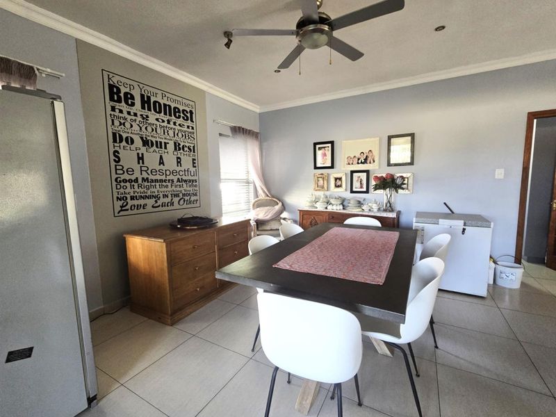 Dream family home for sale in stunning old Meer En See, Richards Bay, KwaZulu Natal - Photo 4