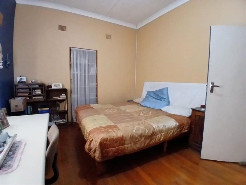 Spacious Family Home with Dual Lofts Expansive Yard - Photo 9