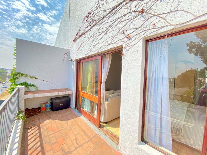Apartment for Sale in Morningside, Sandton - Photo 8