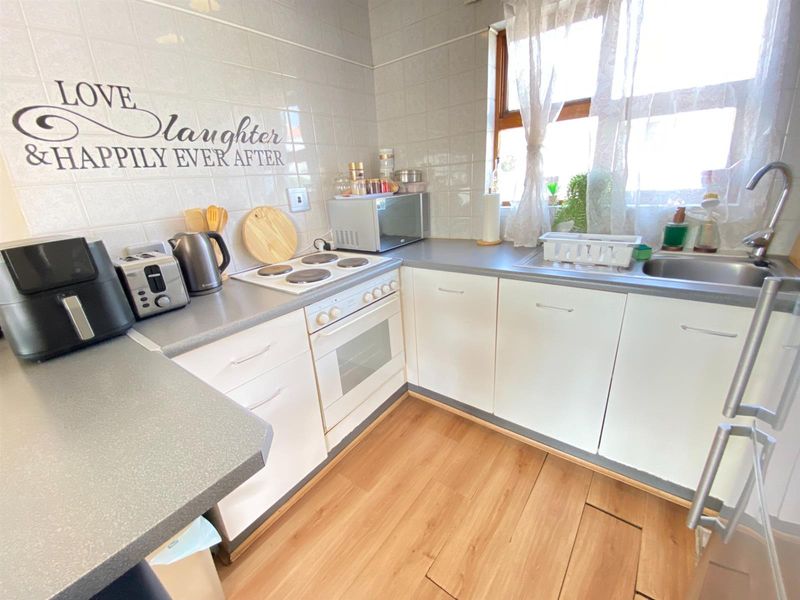 Apartment for Sale in Morningside, Sandton - Photo 4