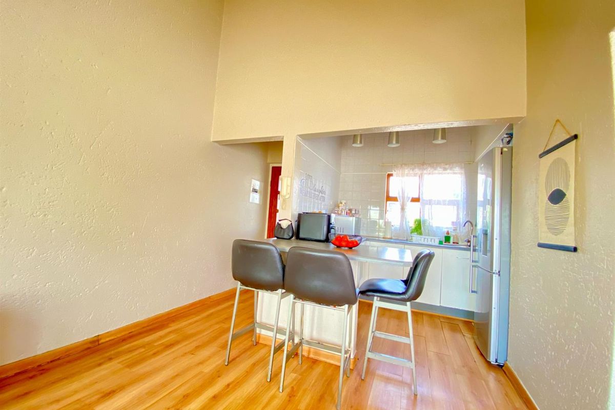 Apartment for Sale in Morningside, Sandton - Photo 2