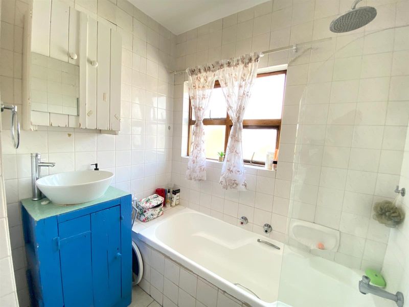 Apartment for Sale in Morningside, Sandton - Photo 7