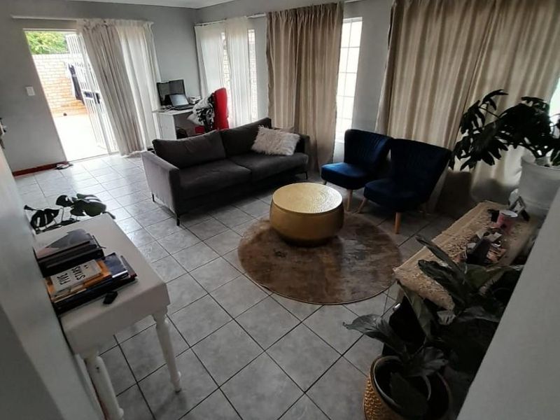 Townhouse For Sale in The Reeds, Centurion - Photo 1