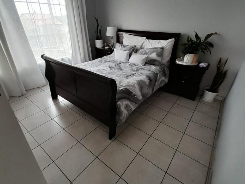 Townhouse For Sale in The Reeds, Centurion - Photo 2