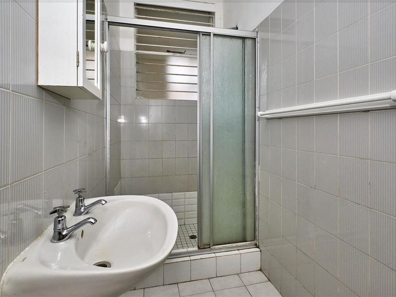 Apartment For Sale in Killarney, Johannesburg - Photo 4