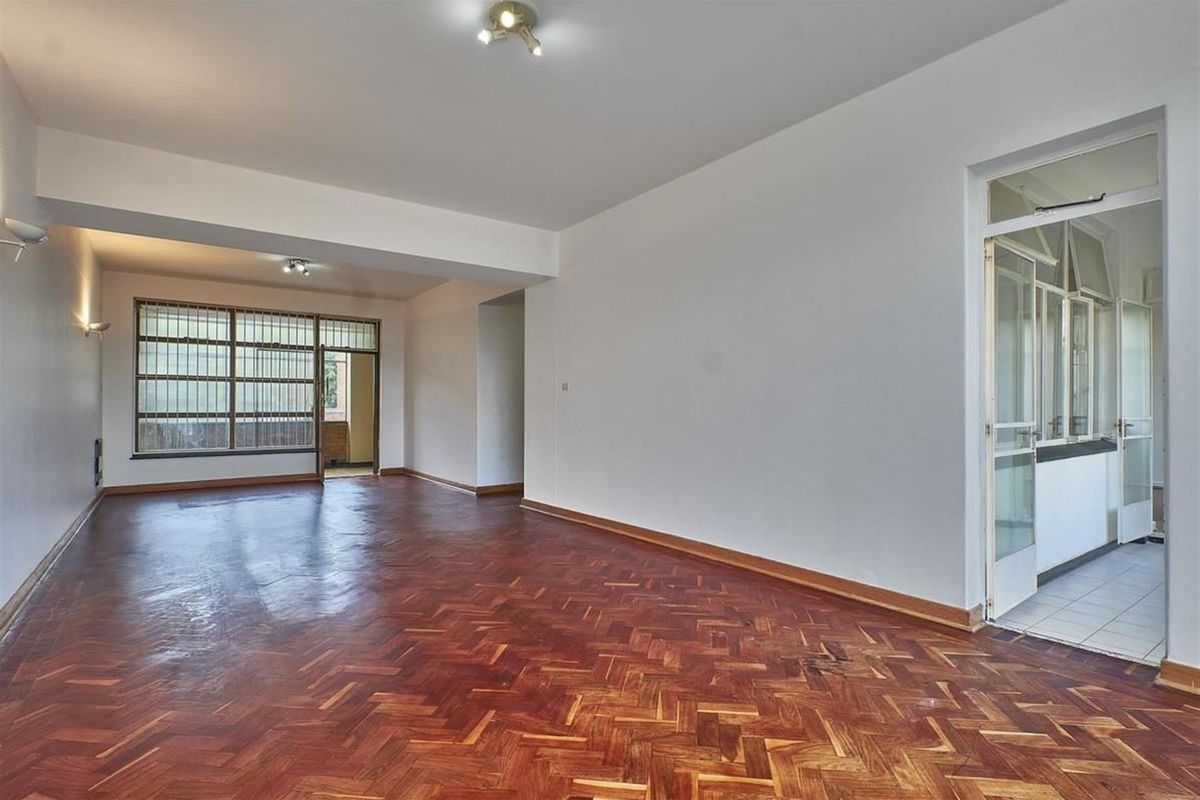 Apartment For Sale in Killarney, Johannesburg - Photo 2