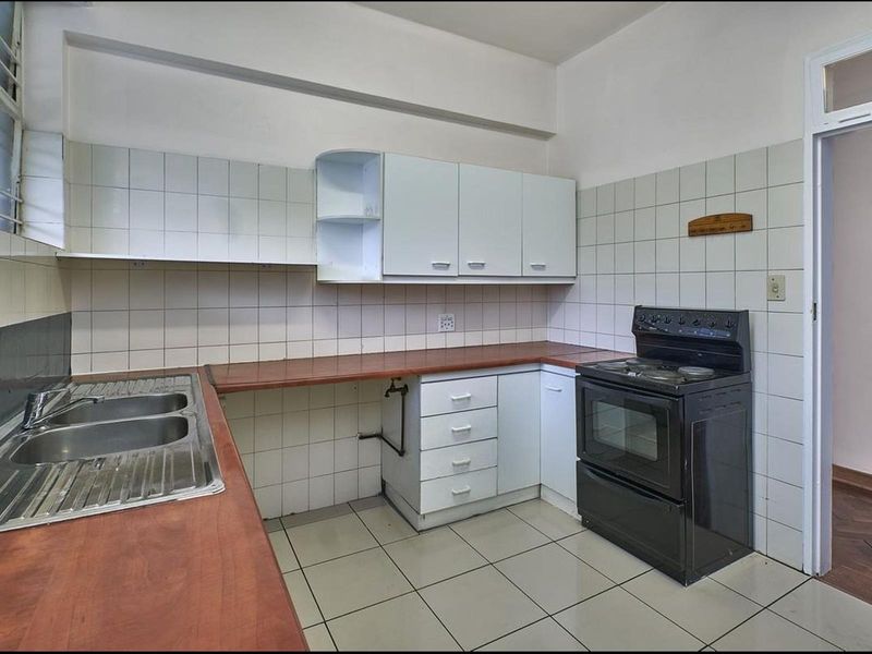 Apartment For Sale in Killarney, Johannesburg - Photo 3