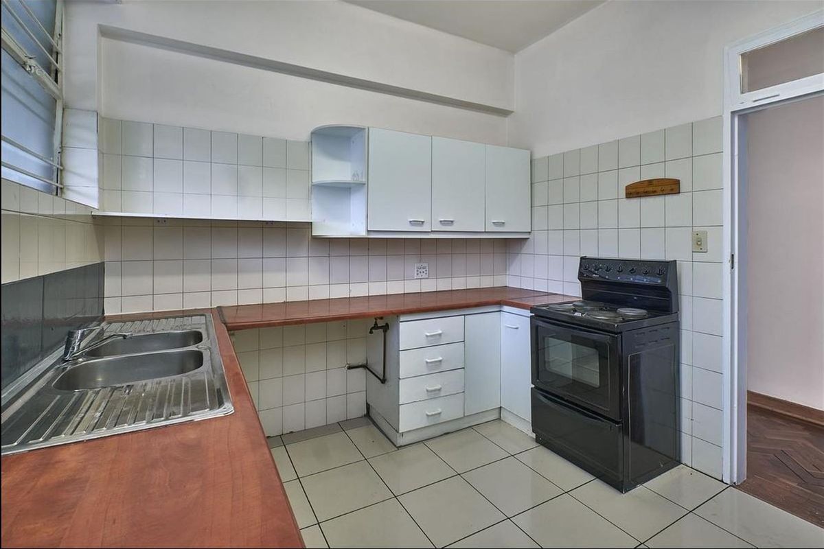 Apartment For Sale in Killarney, Johannesburg - Photo 3