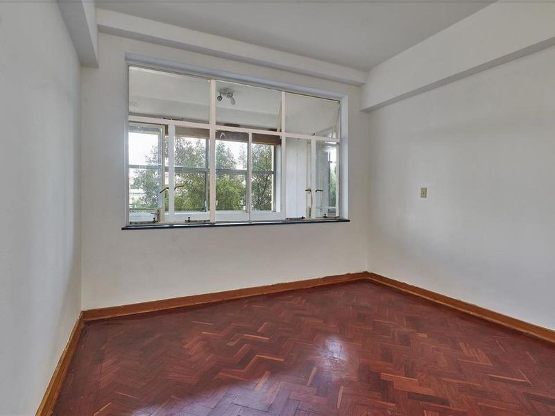 Apartment For Sale in Killarney, Johannesburg - Photo 6