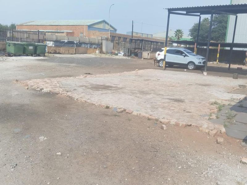 House For Sale in Klarinet, Witbank - Photo 2