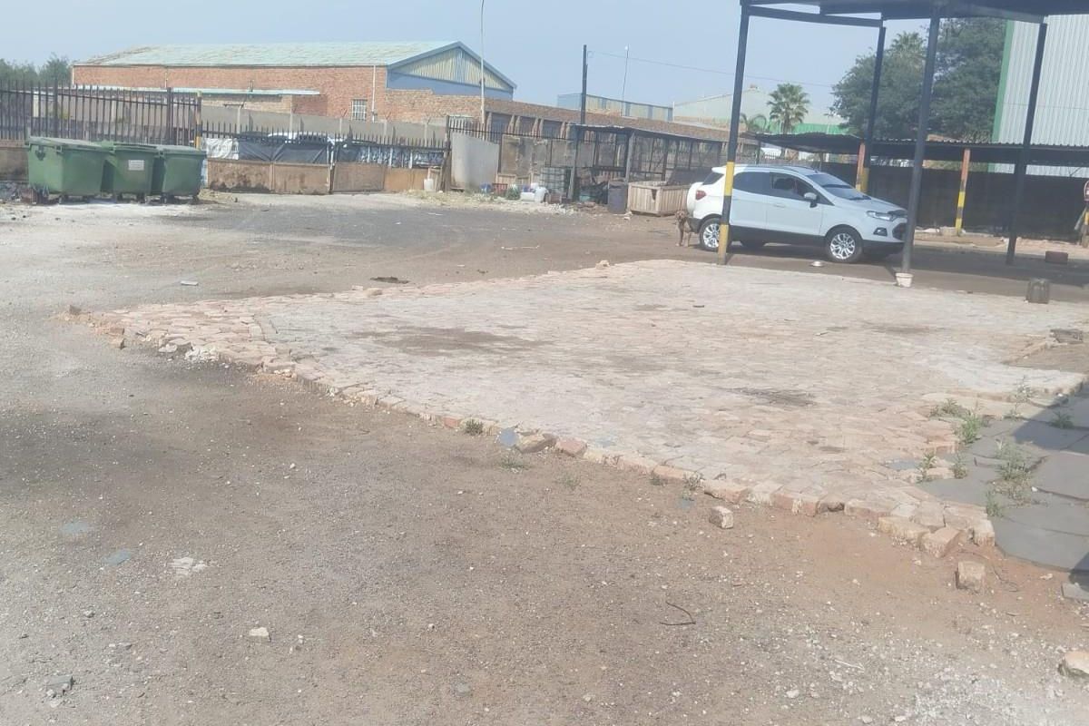 House For Sale in Klarinet, Witbank - Photo 2