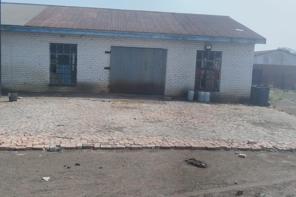 House For Sale in Klarinet, Witbank - Photo 5