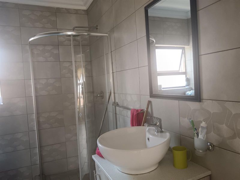 House For Sale in Strubensvallei, Roodepoort - Photo 7