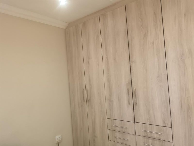 House For Sale in Strubensvallei, Roodepoort - Photo 2