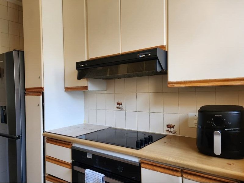 Apartment For Sale in Illovo, Sandton - Photo 5