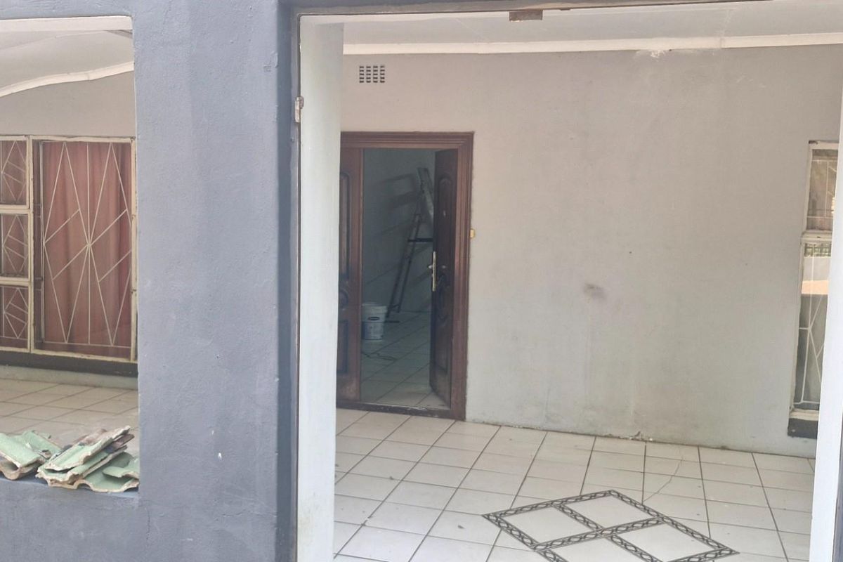 House For Sale in Stilfontein North West - Photo 2