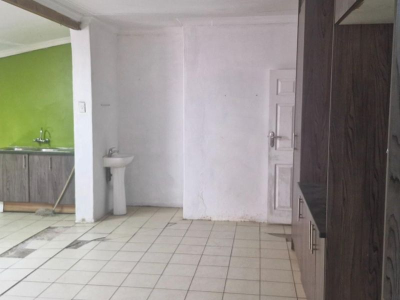 House For Sale in Stilfontein North West - Photo 6