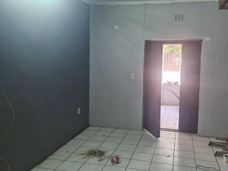 House For Sale in Stilfontein North West - Photo 5