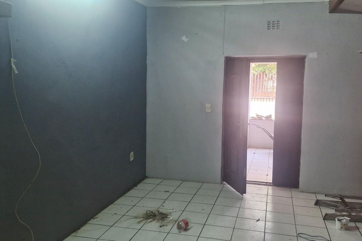 House For Sale in Stilfontein North West - Photo 5