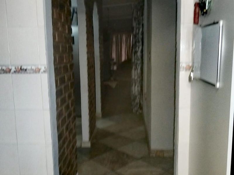 House For Sale in Del Judor Witbank ext 4 - Photo 6