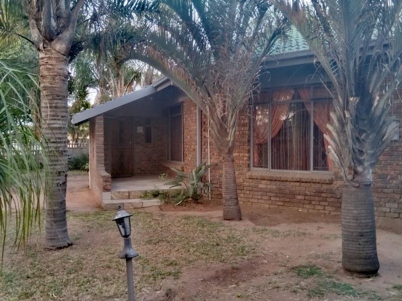 House For Sale in Del Judor Witbank ext 4 - Photo 3