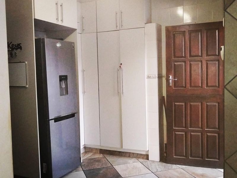 House For Sale in Del Judor Witbank ext 4 - Photo 4