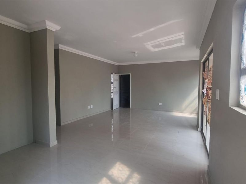 House For Sale in Kamagugu, Nelspruit - Photo 5