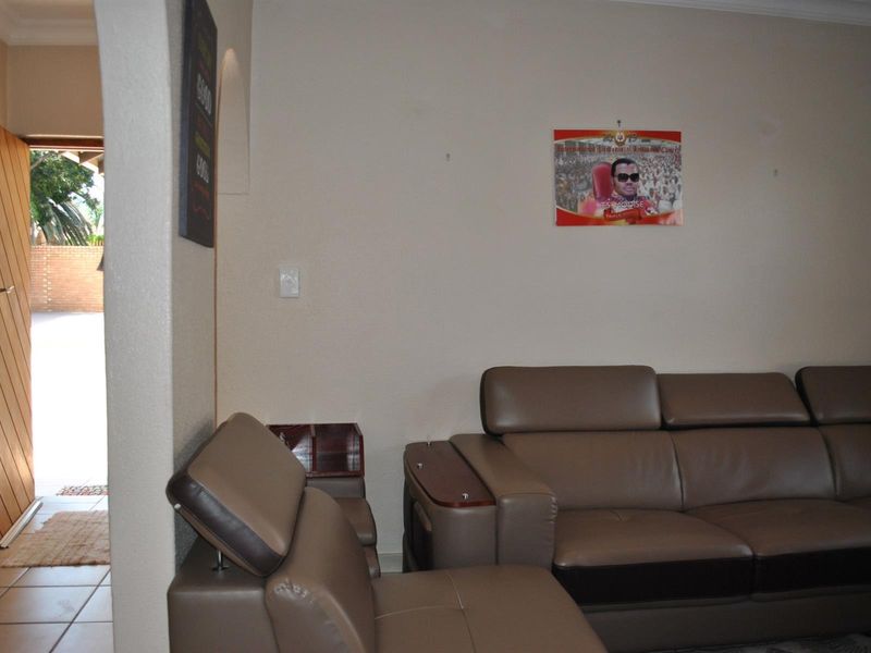 Reduced - Beautiful House To Rent in Sunward Park, Boksburg - Photo 8