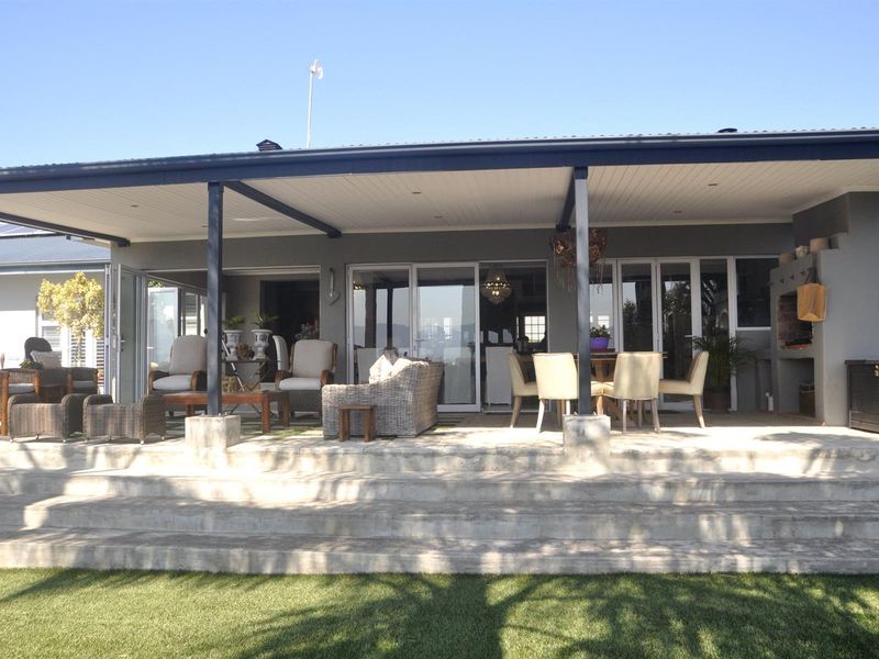 6 Bedroom House For Sale in Groot Brakrivier Central, Groot Brakrivier - Photo 3