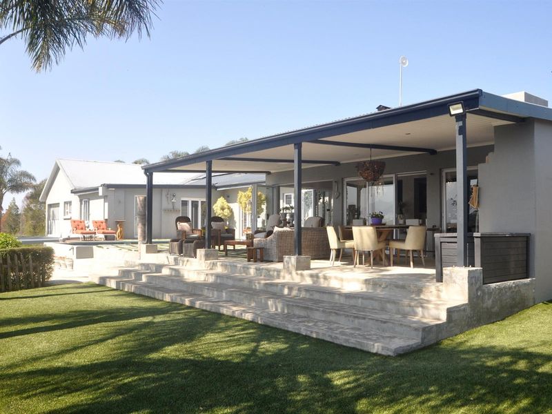 6 Bedroom House For Sale in Groot Brakrivier Central, Groot Brakrivier - Photo 2