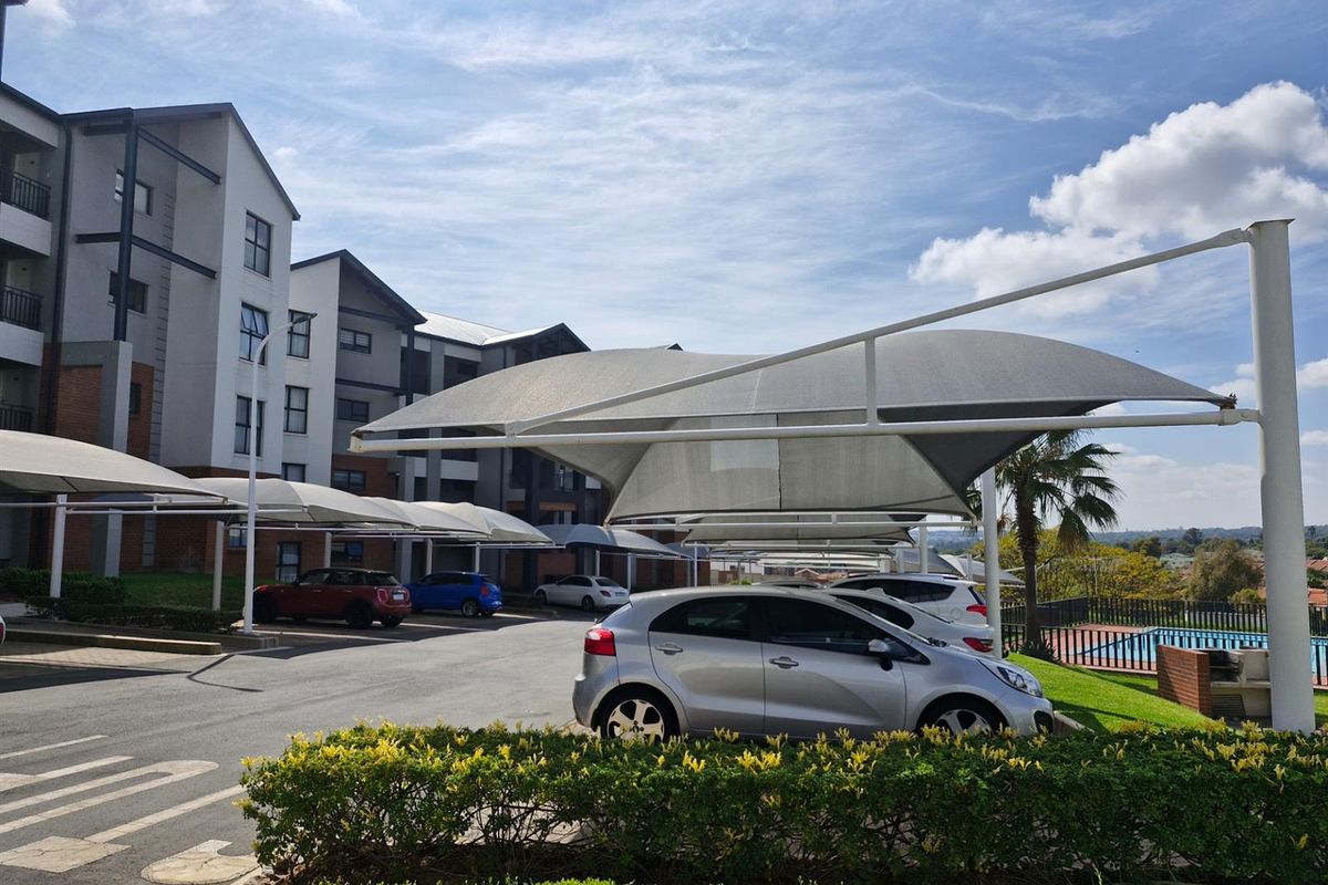 Stylish, Luxurious apartment ready to move in and enjoy - Photo 2