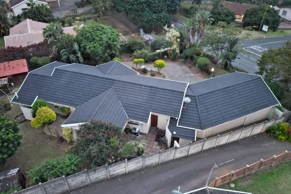 4 Bedroom House For Sale in New Germany, KwaZulu Natal - Photo 3