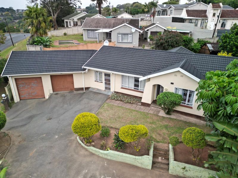 4 Bedroom House For Sale in New Germany, KwaZulu Natal - Photo 8