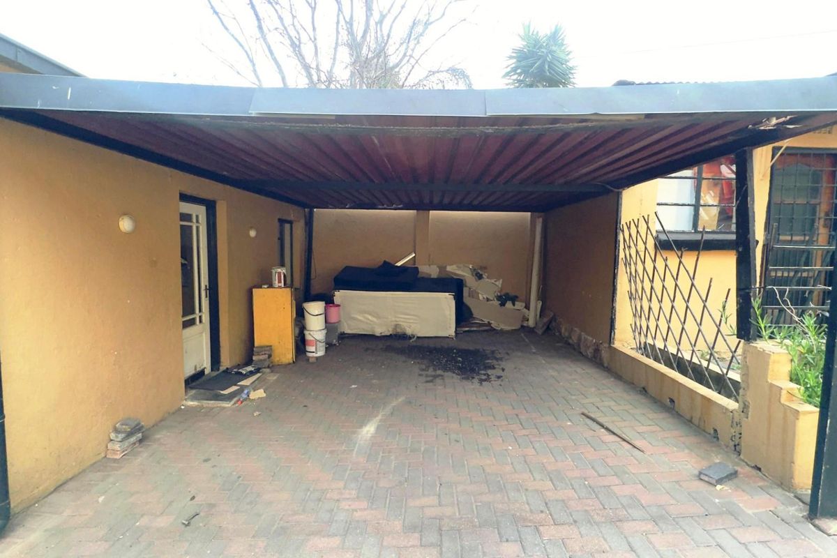 House To Rent in  Kensington South Johannesburg - Photo 2