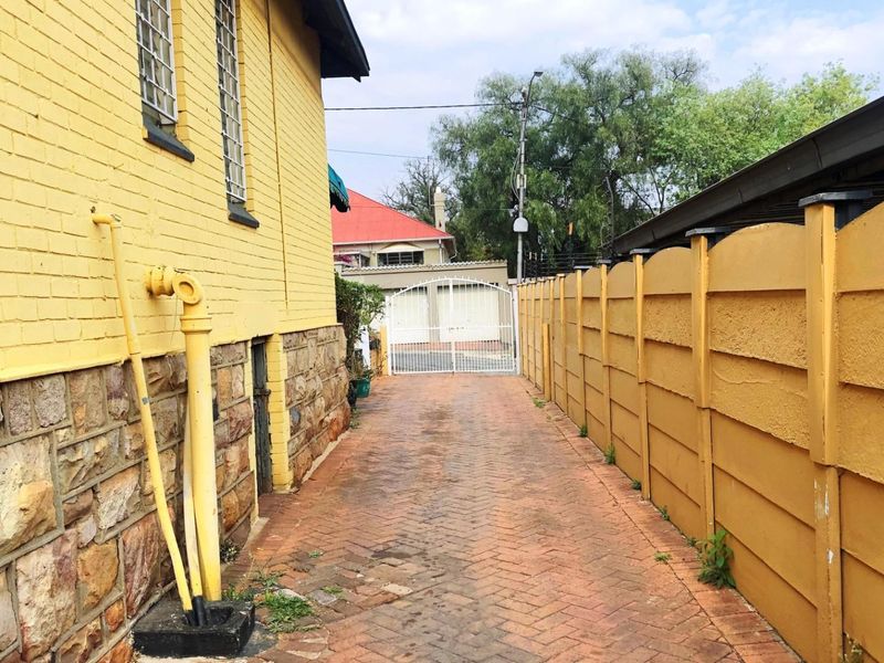 House To Rent in  Kensington South Johannesburg - Photo 3