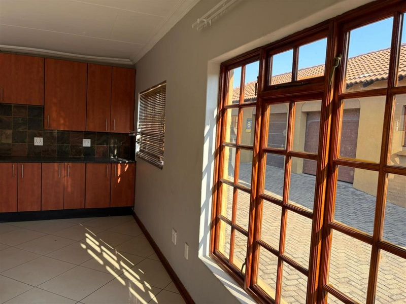 Three Bedroom Townhouse For Sale in Bendor, Polokwane - Photo 7
