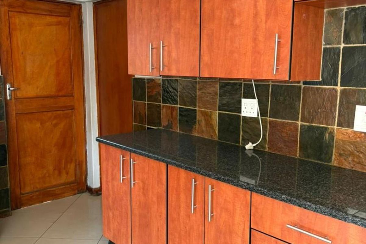 Three Bedroom Townhouse For Sale in Bendor, Polokwane - Photo 2