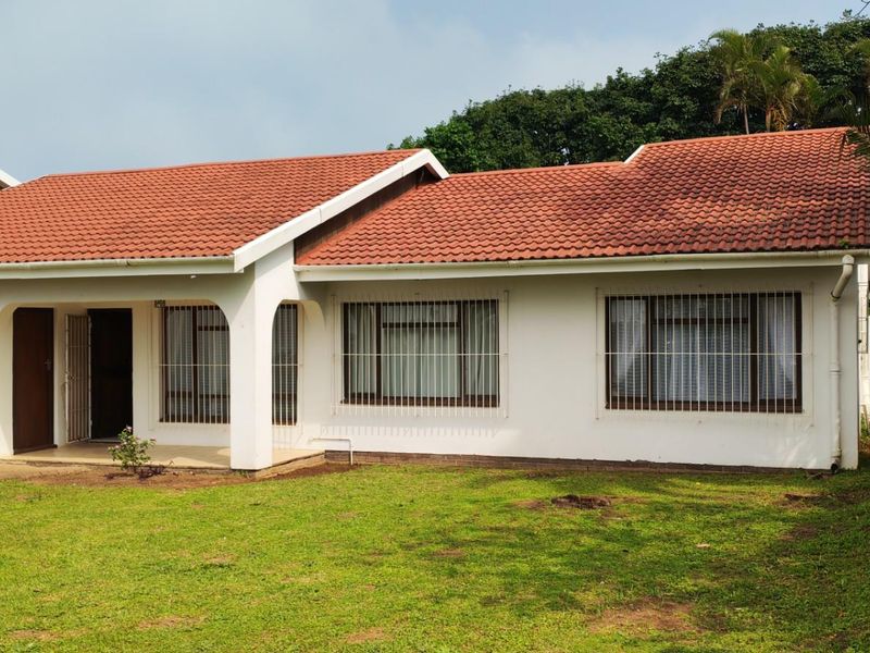 Accent on views!  3 bedroom house with flat in Ramsgate, Margate, KwaZulu Natal - Photo 3