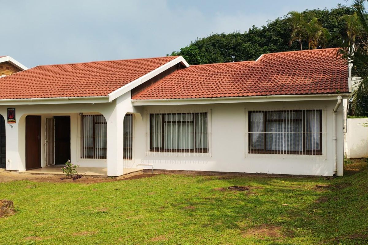 Accent on views!  3 bedroom house with flat in Ramsgate, Margate, KwaZulu Natal - Photo 3